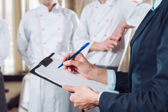 ANNONCE DIRECTEUR DE RESTAURANT 2